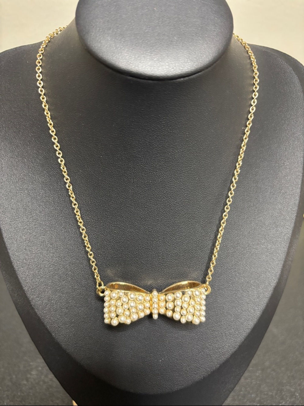 Faux Mini Pearl Bow Gold Tone Chain Necklace Feminine